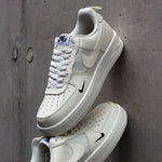 NIKE AIR FORCE 1 ESSENTIAL / WHITE