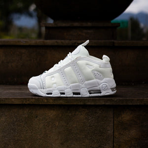 NIKE AIR MORE UPTEMPO LOW / TRIPLE WHITE