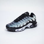 NIKE AIR MAX PLUS / BLACK SILVER WHITE