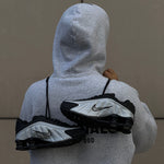 NIKE SHOX R4 / METALLIC SILVER BLACK