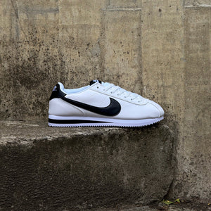 NIKE CORTEZ / WHITE BLACK