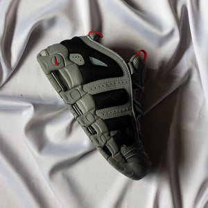 NIKE AIR MORE UPTEMPO / DARK GREY