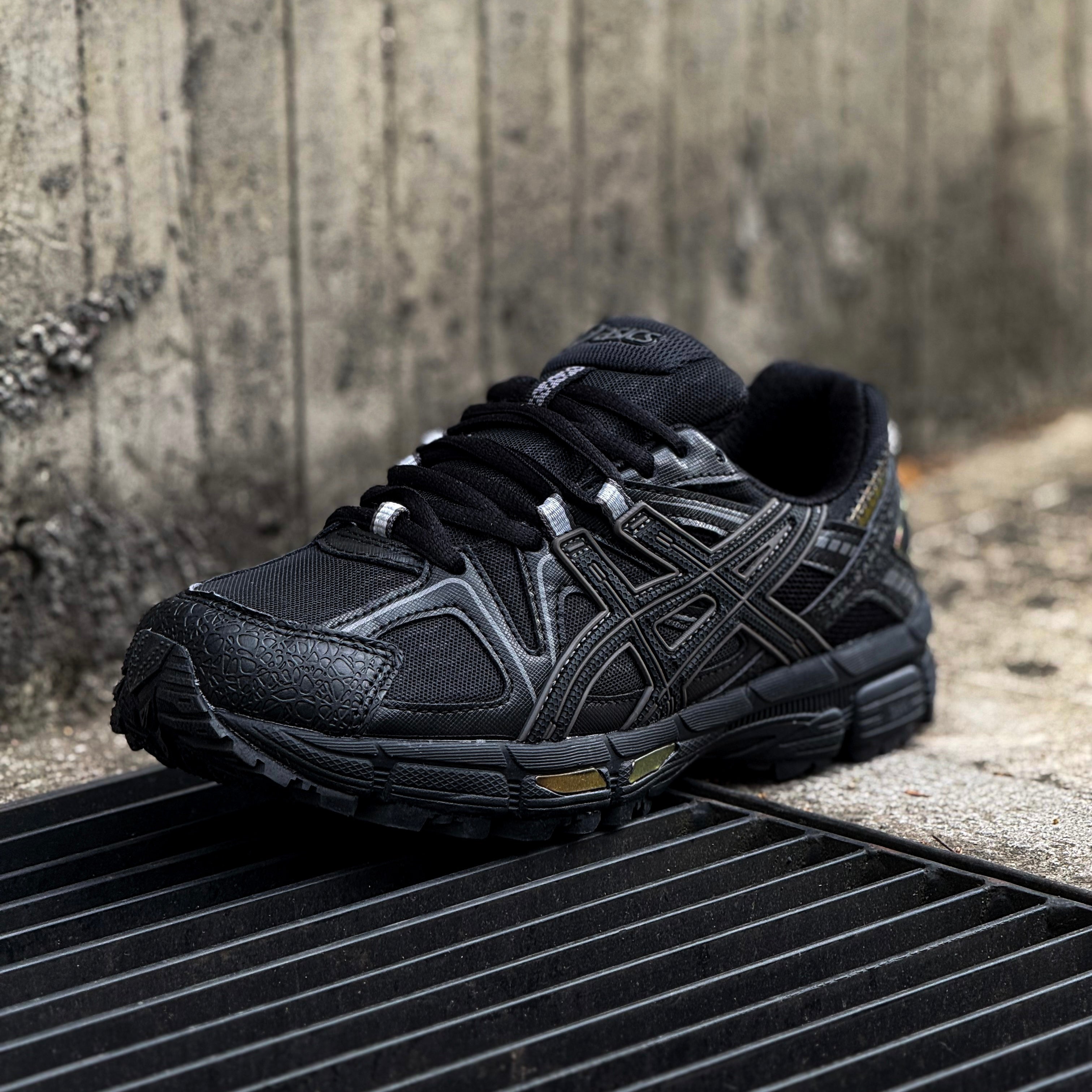 ASICS GEL KAHANA 8 / BLACK CLAY CANYON
