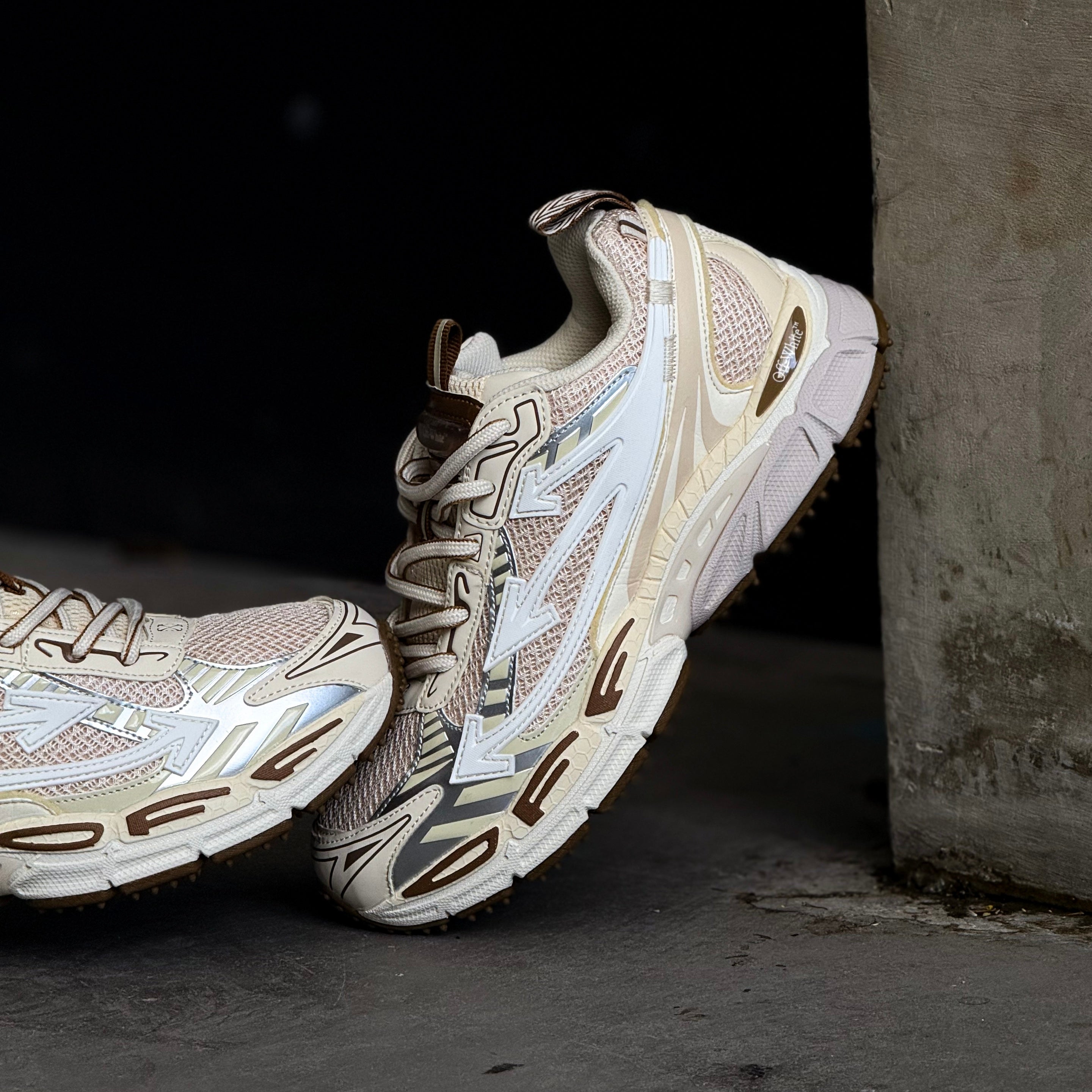 OFF WHITE BE RIGHT BACK / SOFT PINK