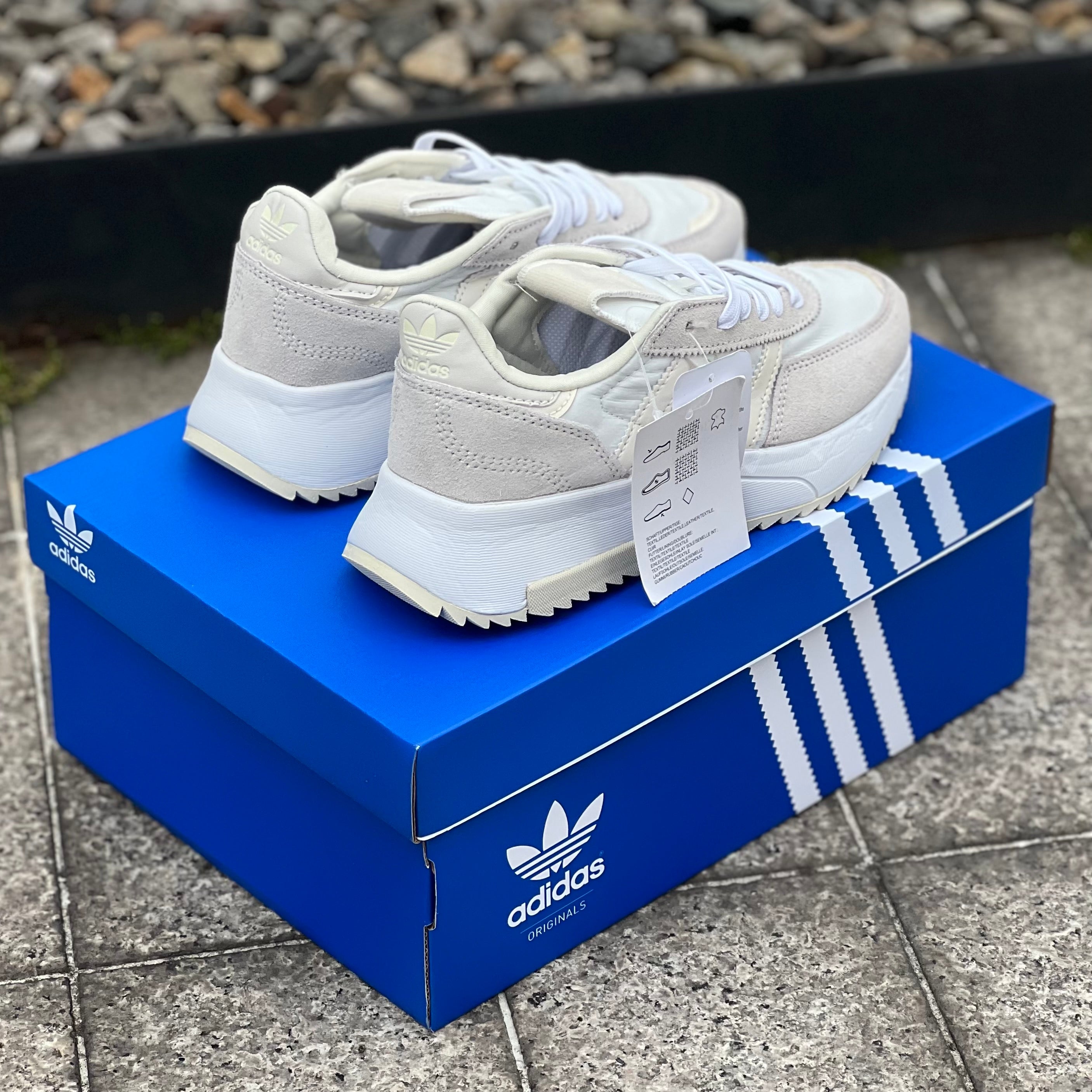ADIDAS RETROPY F2 / WHITE