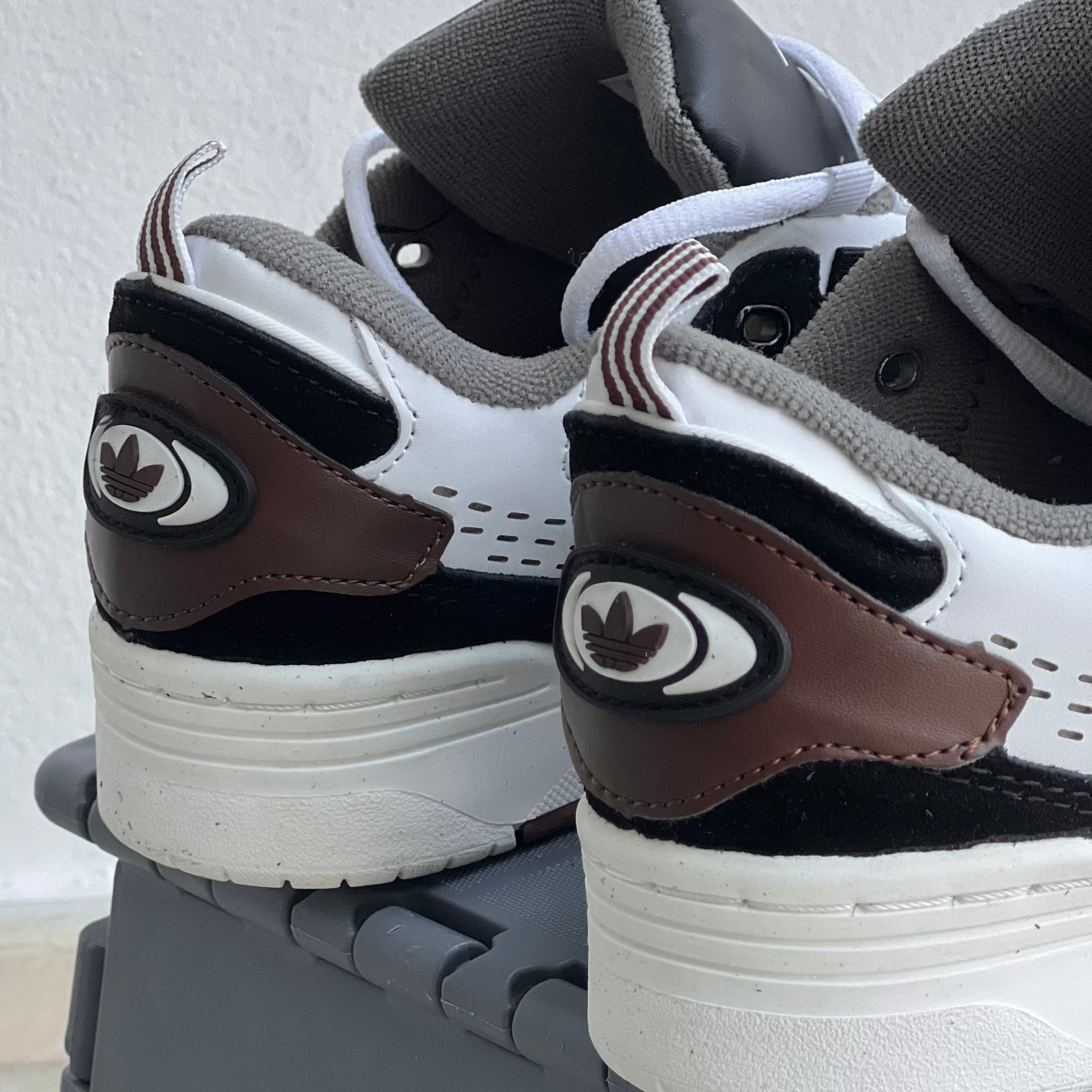 ADIDAS ADI2000 / BLACK MAROON