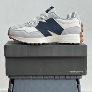 New Balance 327 / Moonbeam Navy