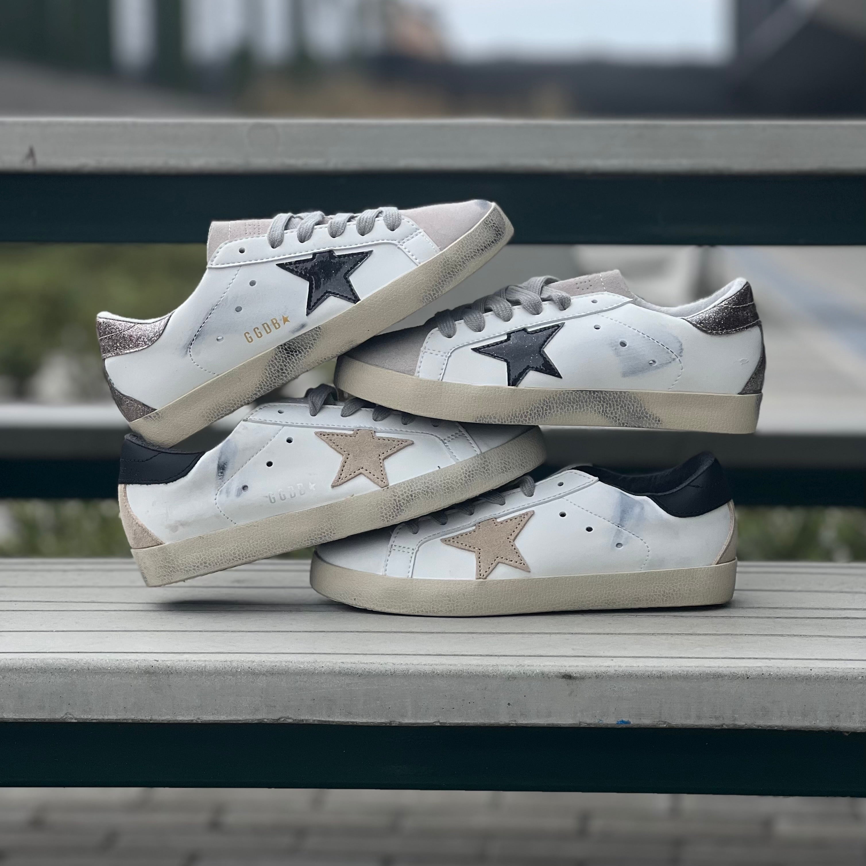GOLDEN GOOSE SUPERSTAR / WHITE BLACK
