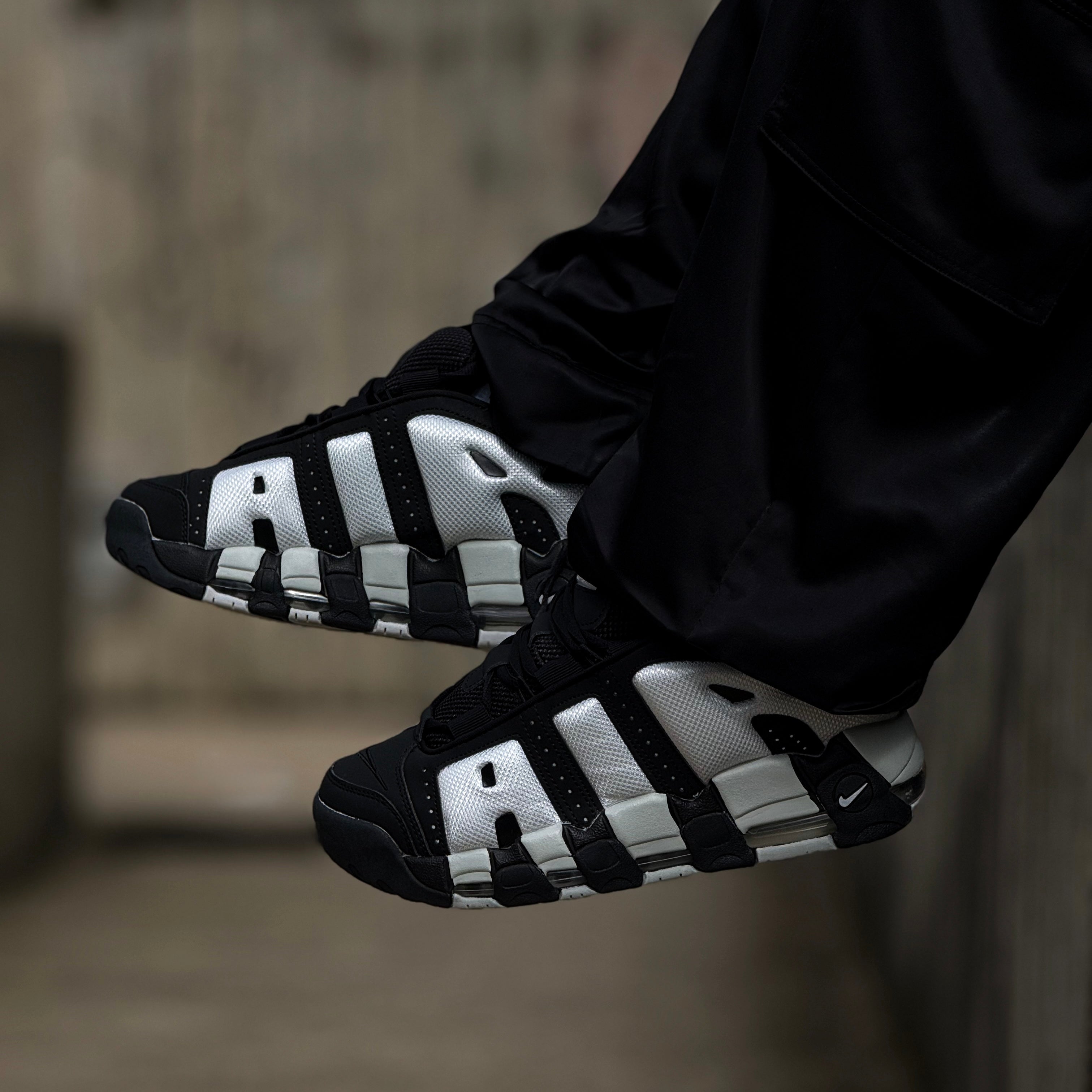 NIKE AIR MORE UPTEMPO LOW / BLACK PHOTON