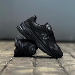 NEW BALANCE 2010 / BLACK