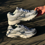 NIKE INTIATOR / PHANTOM LIGHT BONE