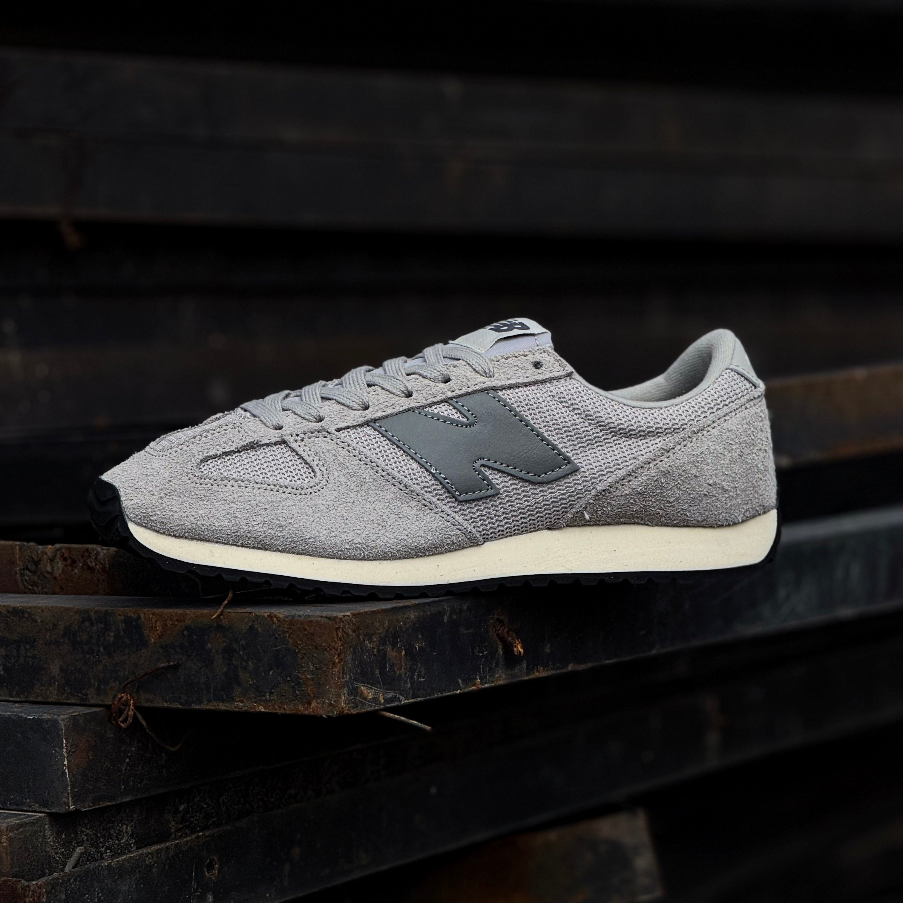 NEW BALANCE 471 / GREY