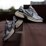 NIKE V5K / GREY