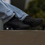 NIKE SHOX R4 / BLACK