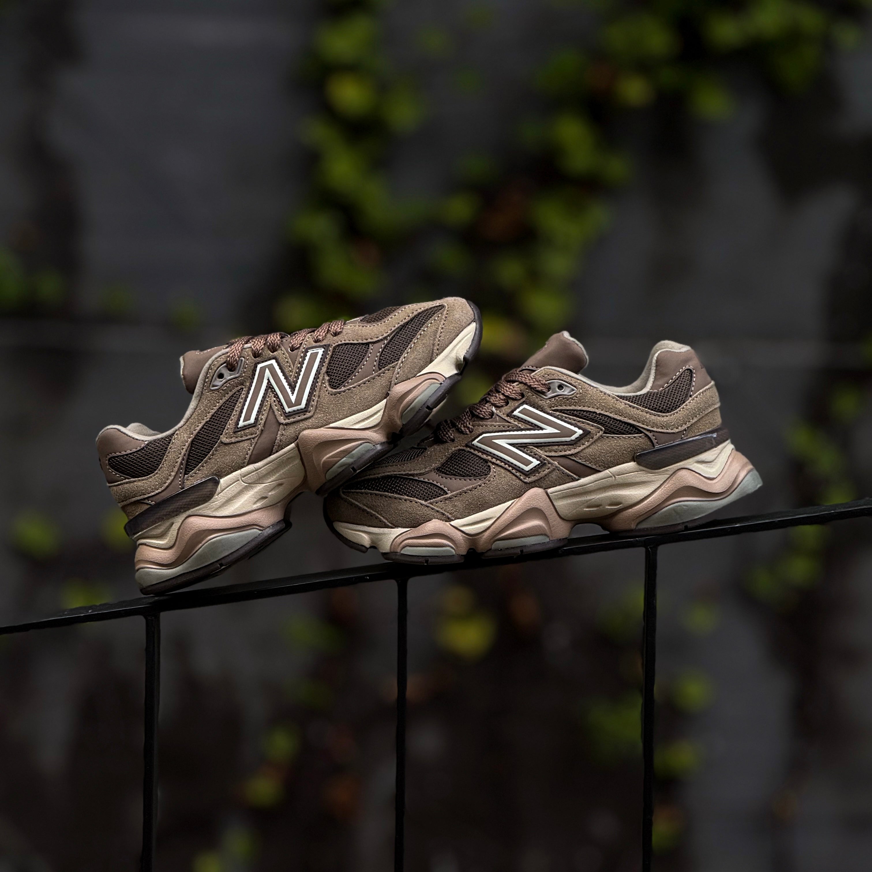 NEW BALANCE 9060 / MUSHROOM TIMBERWOLF
