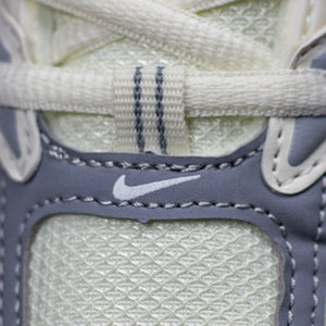 NIKE SKATE / WHITE