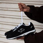 NEW BALANCE 204L / BLACK WHITE