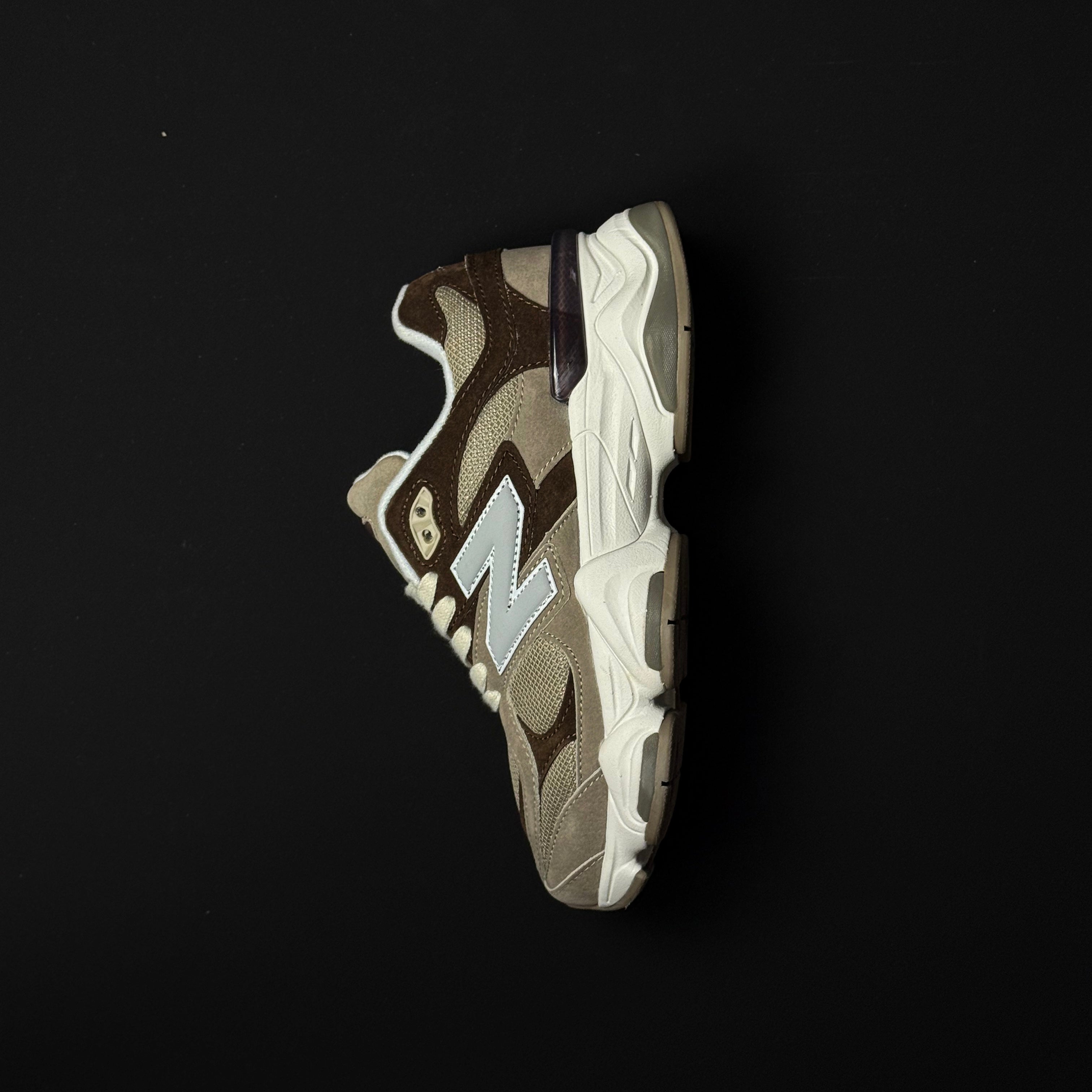 NEW BALANCE 9060 / BROWN BEIGE