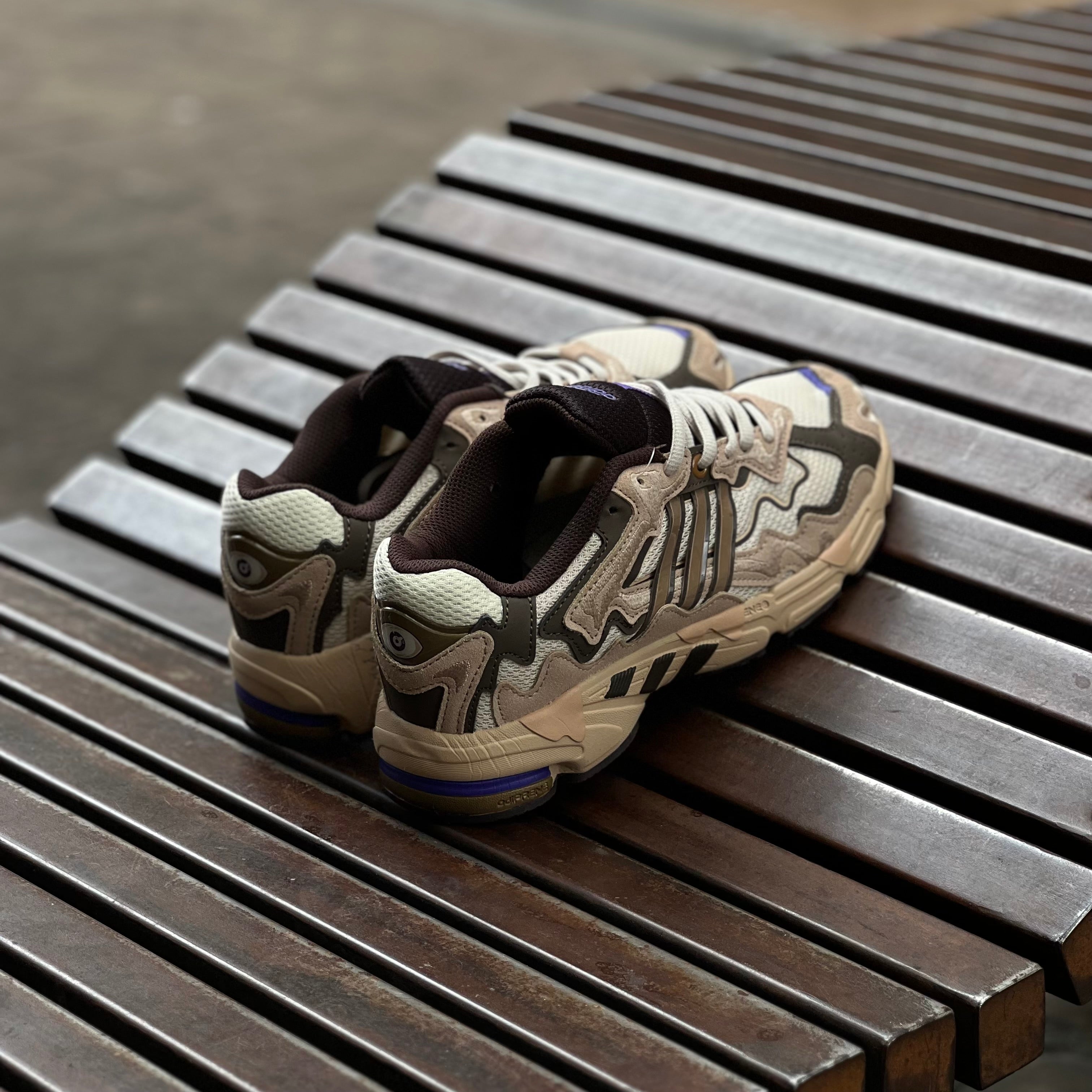 ADIDAS RESPONSE CL / BAD BUNNY PASO FINO