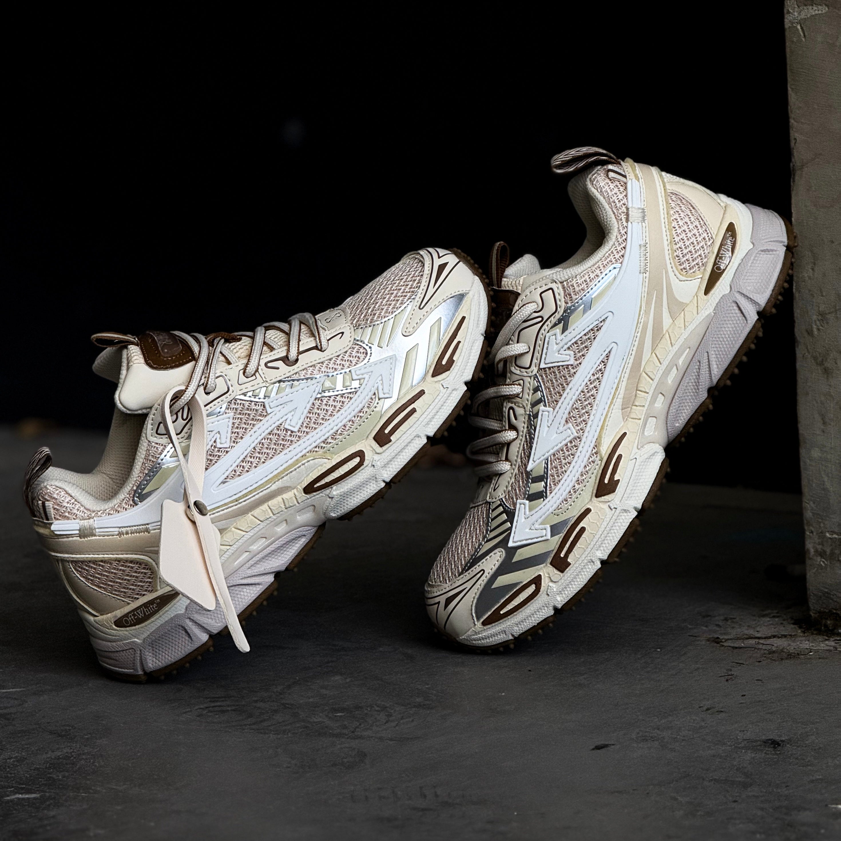 OFF WHITE BE RIGHT BACK / SOFT PINK