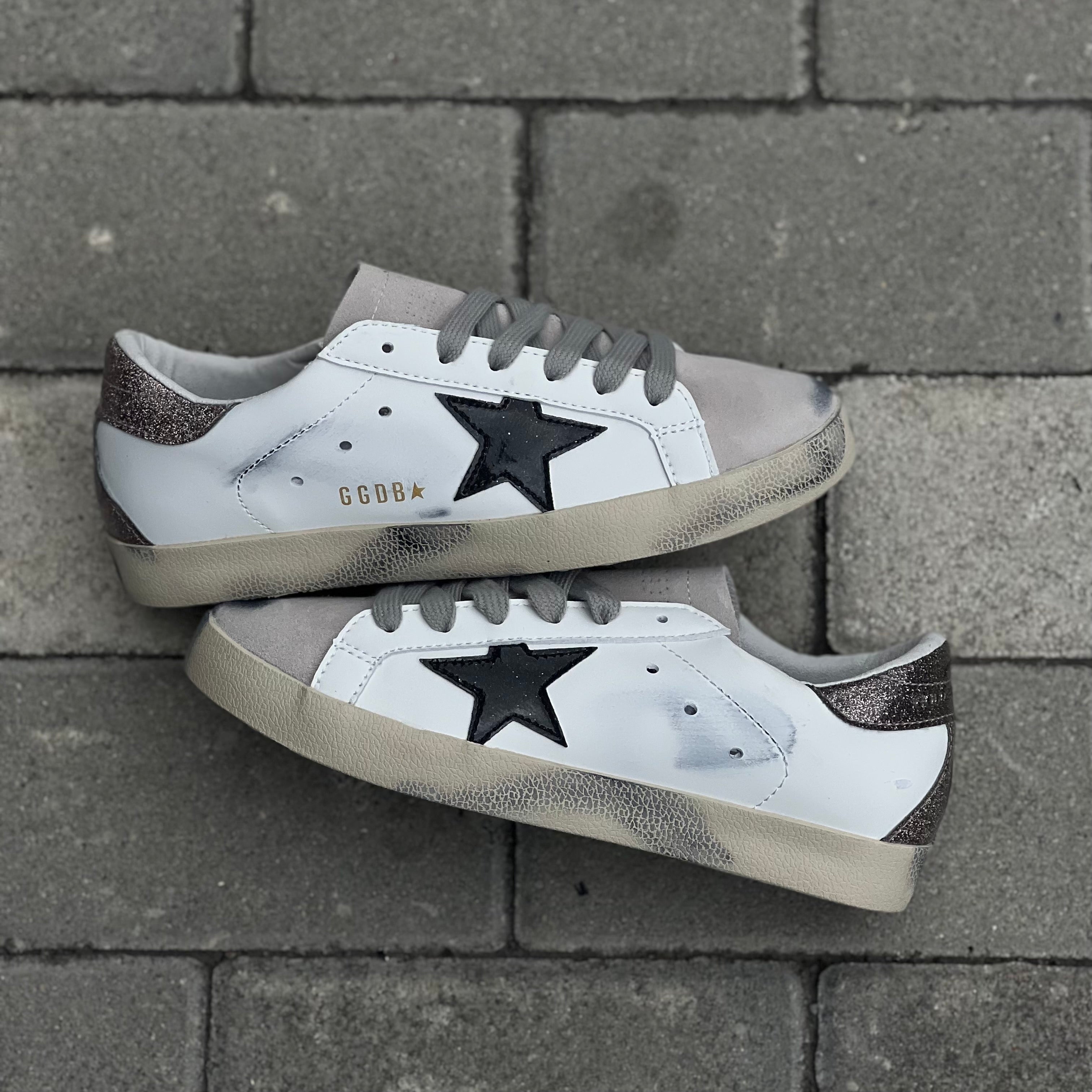 GOLDEN GOOSE SUPERSTAR / WHITE BLACK
