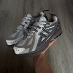 NEW BALANCE 1906R / DRIFTWOOD DARK MUSHROOM