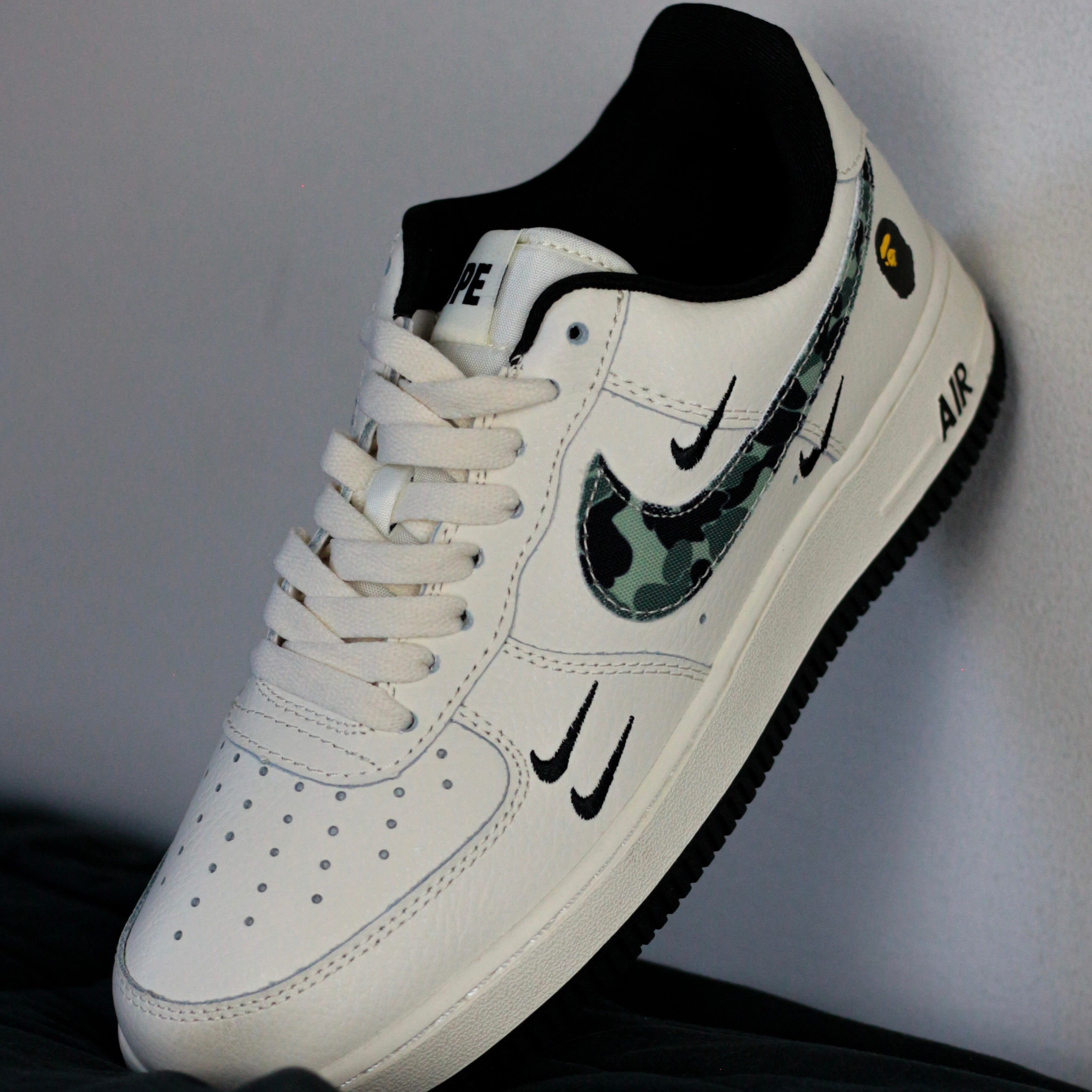 NIKE AIR FORCE 1 / BAPE GREEN