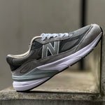 NEW BALANCE 990 / GREY