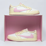 AIR JORDAN 1 RETRO LOW / TRAVIS SCOTT SHY PINK