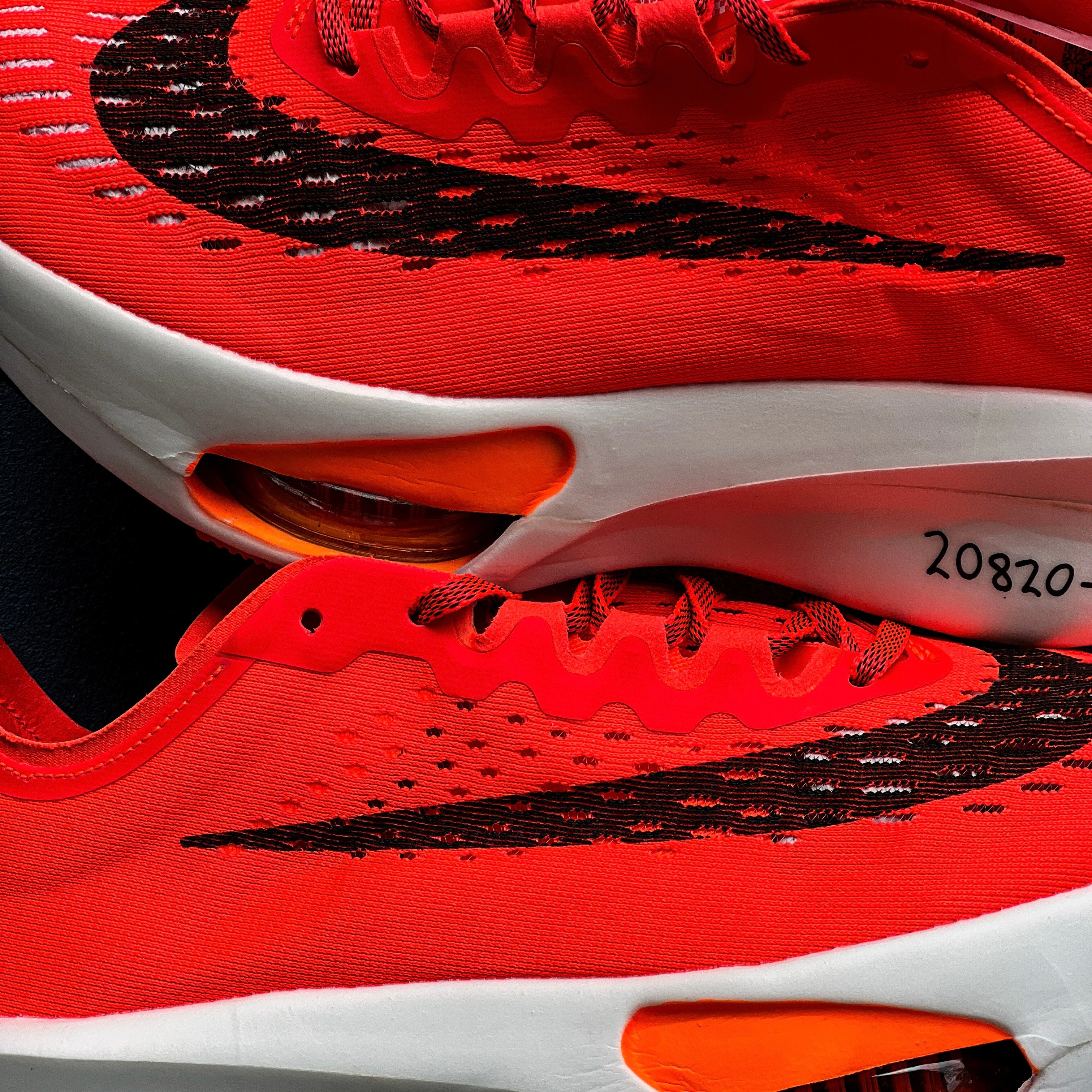 NIKE AIR ZOOM ALPHAFLY / BRIGHT MANGO