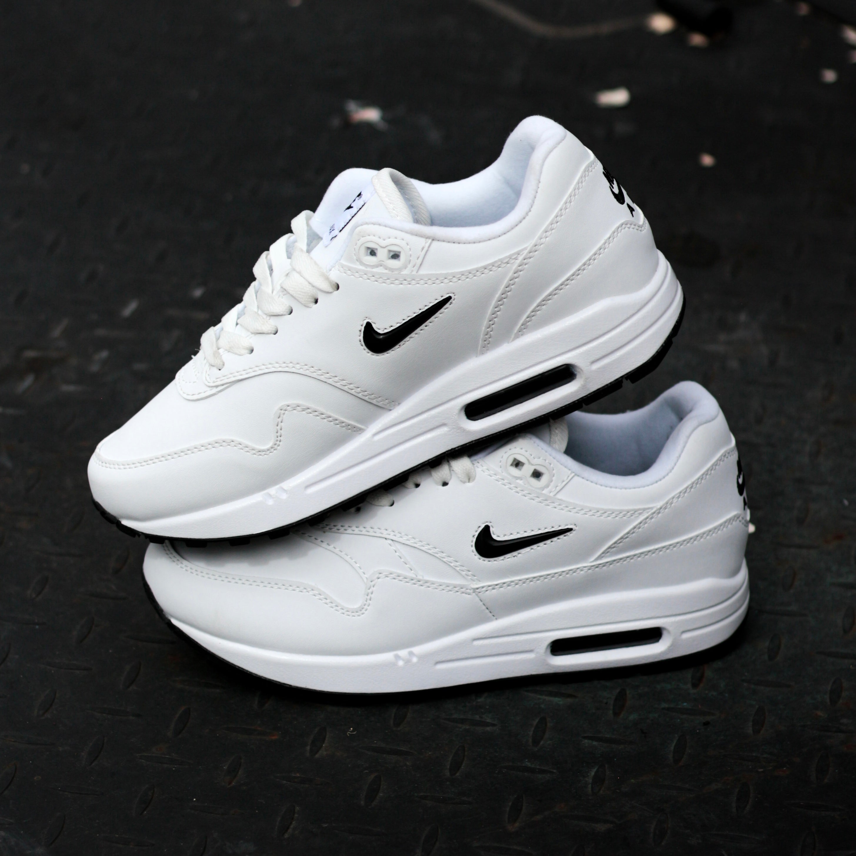 NIKE AIR MAX 1 PREMIUM / WHITE BLACK