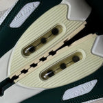 NIKE AIR MAX 90 / SAIL VINTAGE GREEN