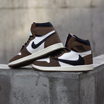 AIR JORDAN RETRO 1 HIGH / TRAVIS SCOTT MOCHA