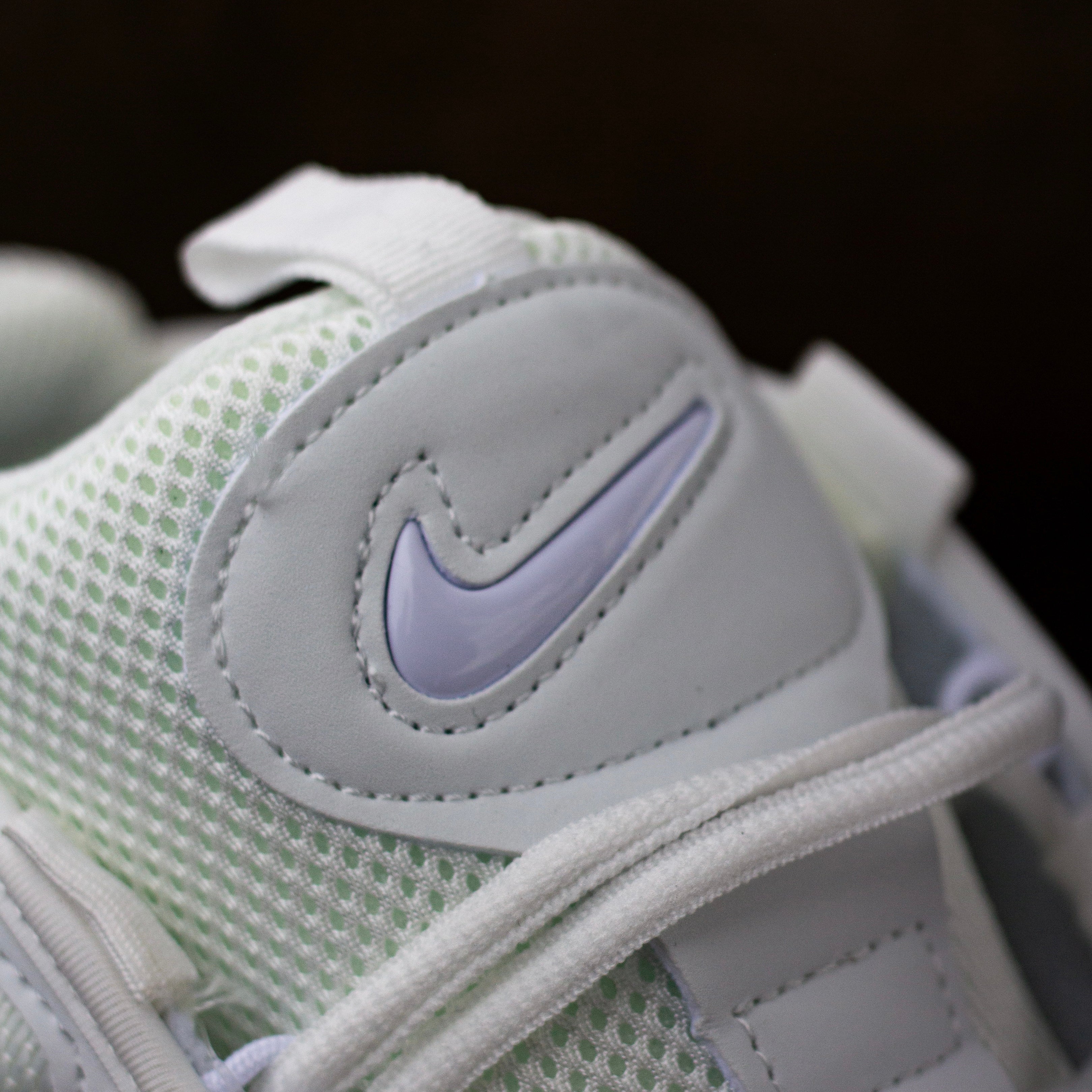 NIKE AIR MORE UPTEMPO LOW / TRIPLE WHITE