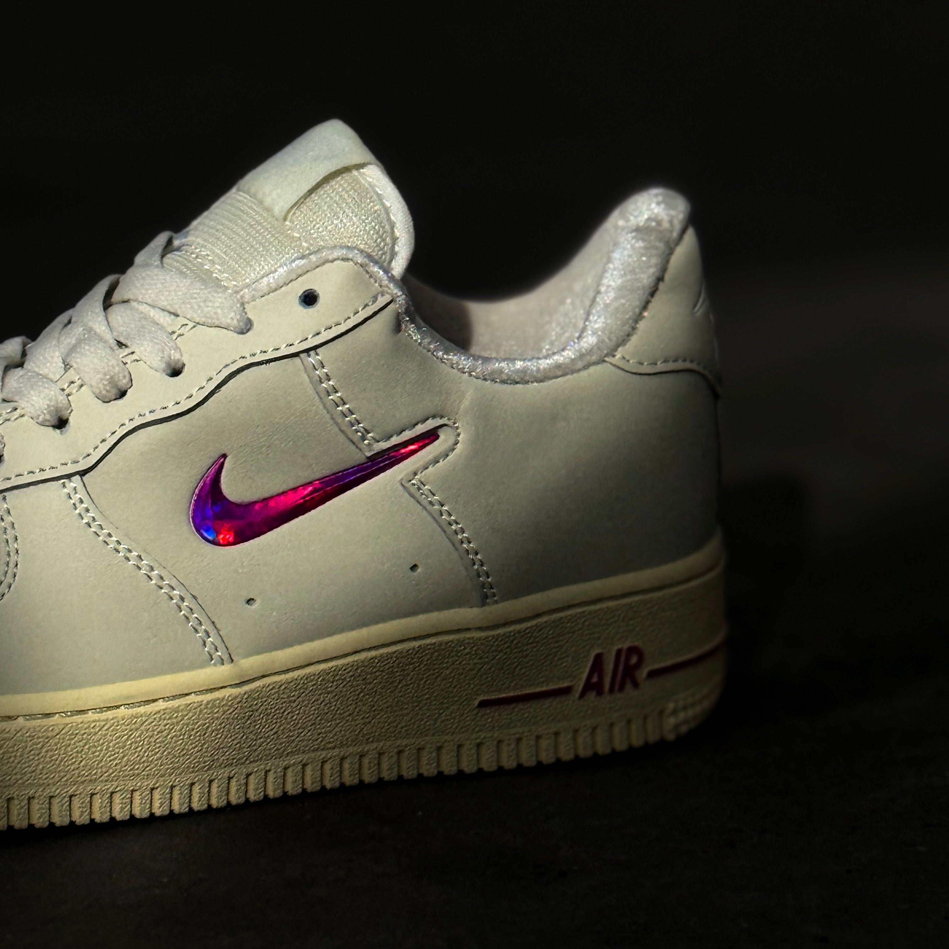 NIKE AIR FORCE 1 LOW / WHITE CREAM