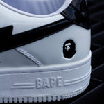 A BATHING APE BAPE STA / WHITE BLACK