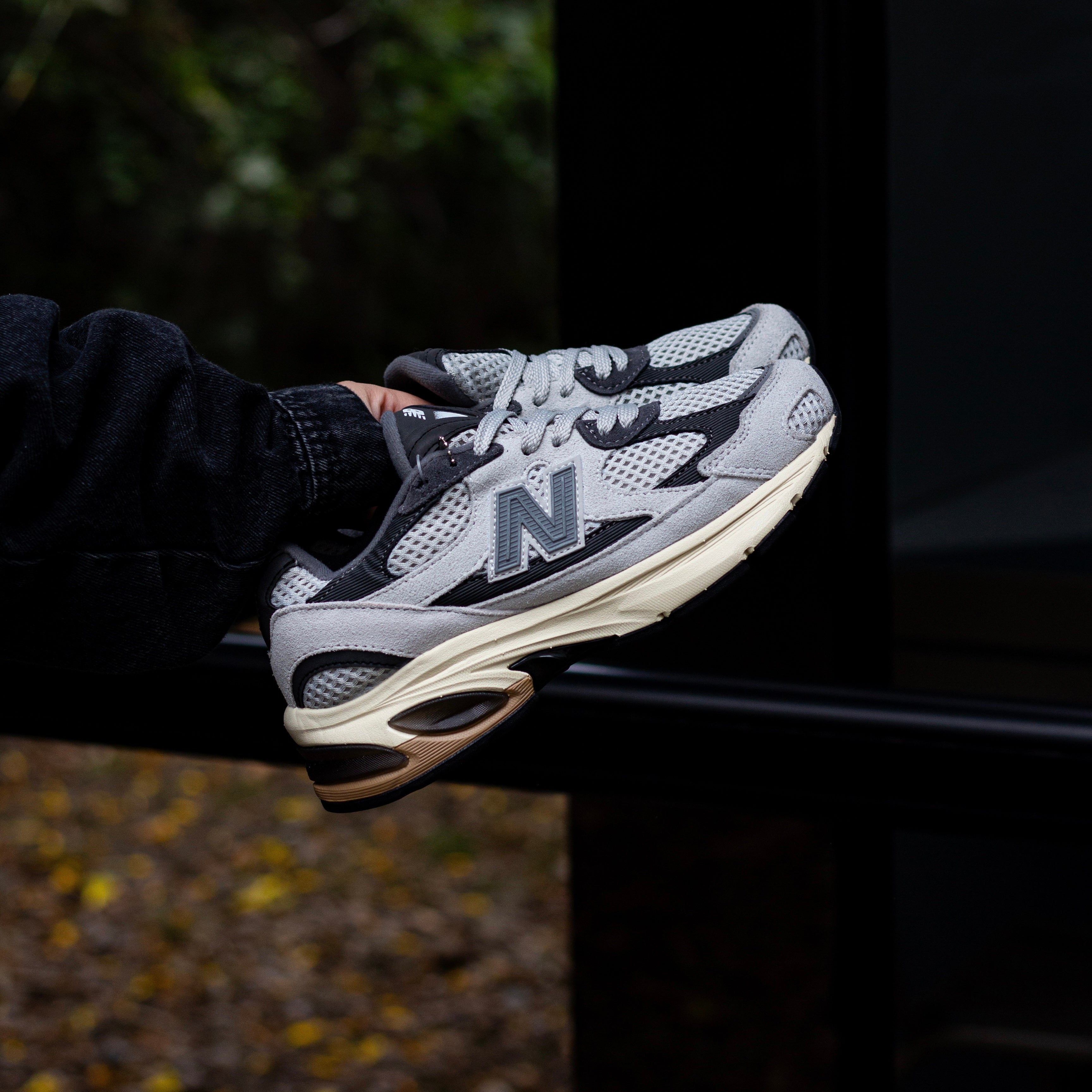 NEW BALANCE 2010 / CREAM GREY