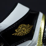 AIR JORDAN 1 MIND / PATENT BLACK GOLD
