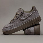 NIKE AIR FORCE 1 / MINK BROWN