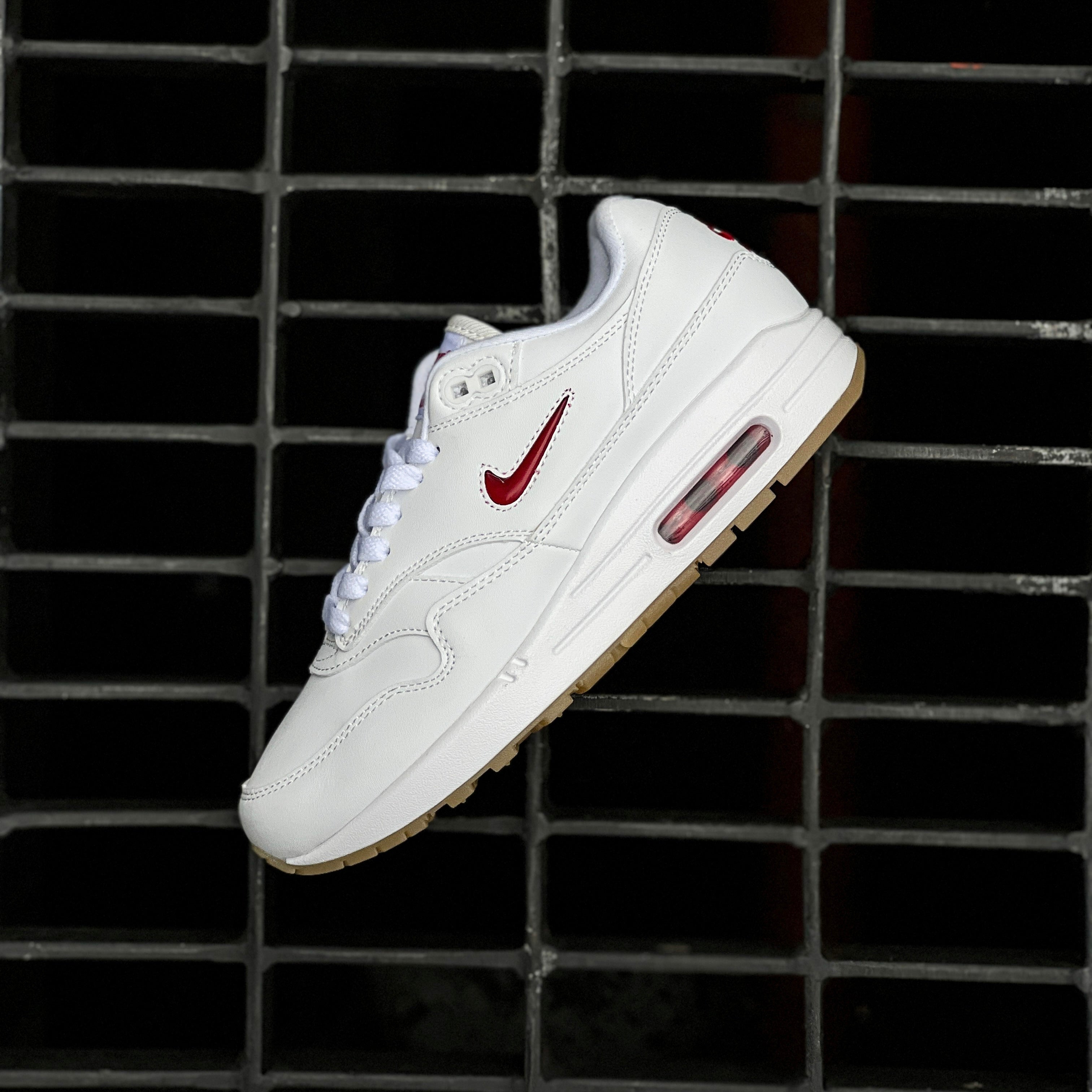 NIKE AIR MAX 1 PREMIUM / WHITE RED