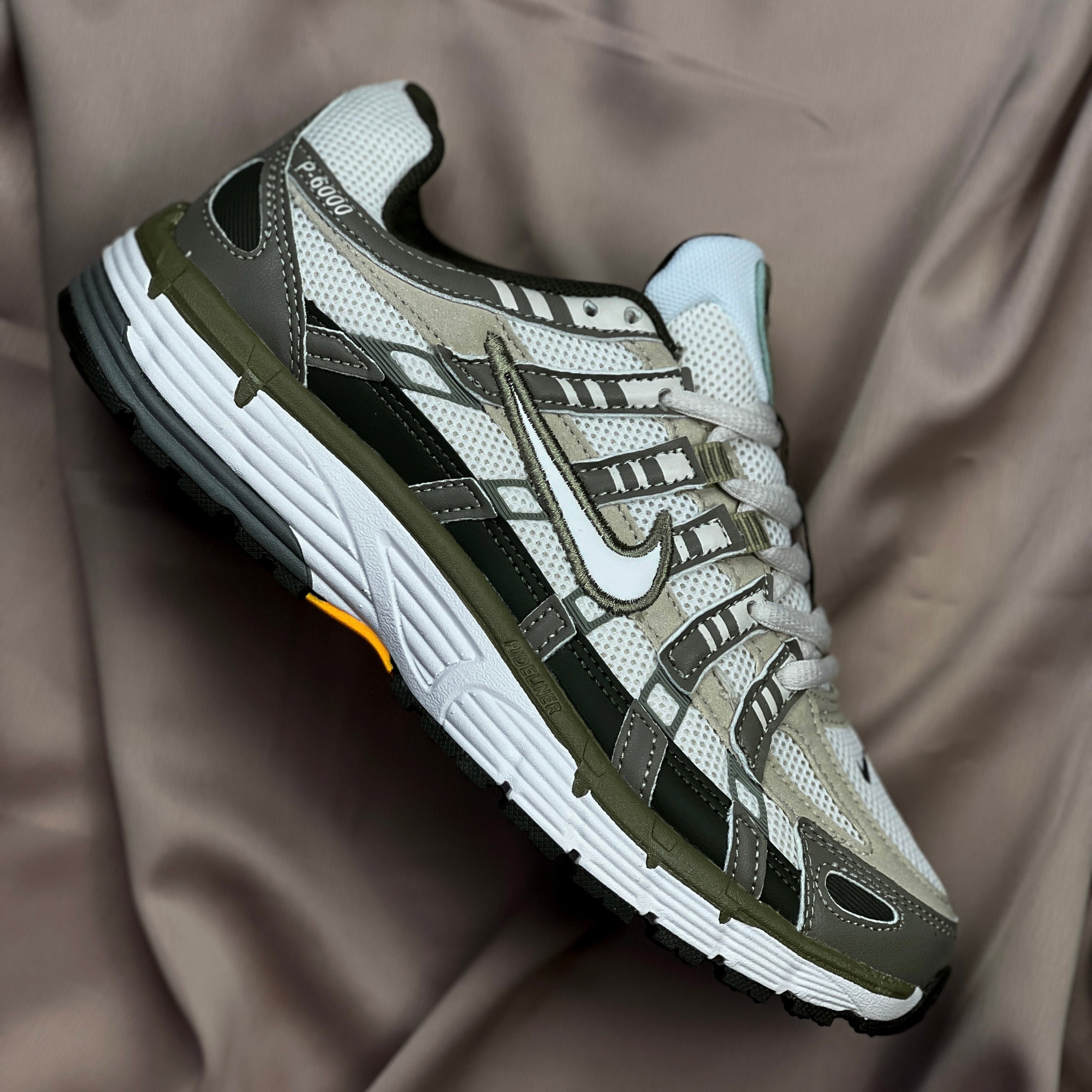 NIKE P-6000 / LIGHT ARMY CARGO KHAKI