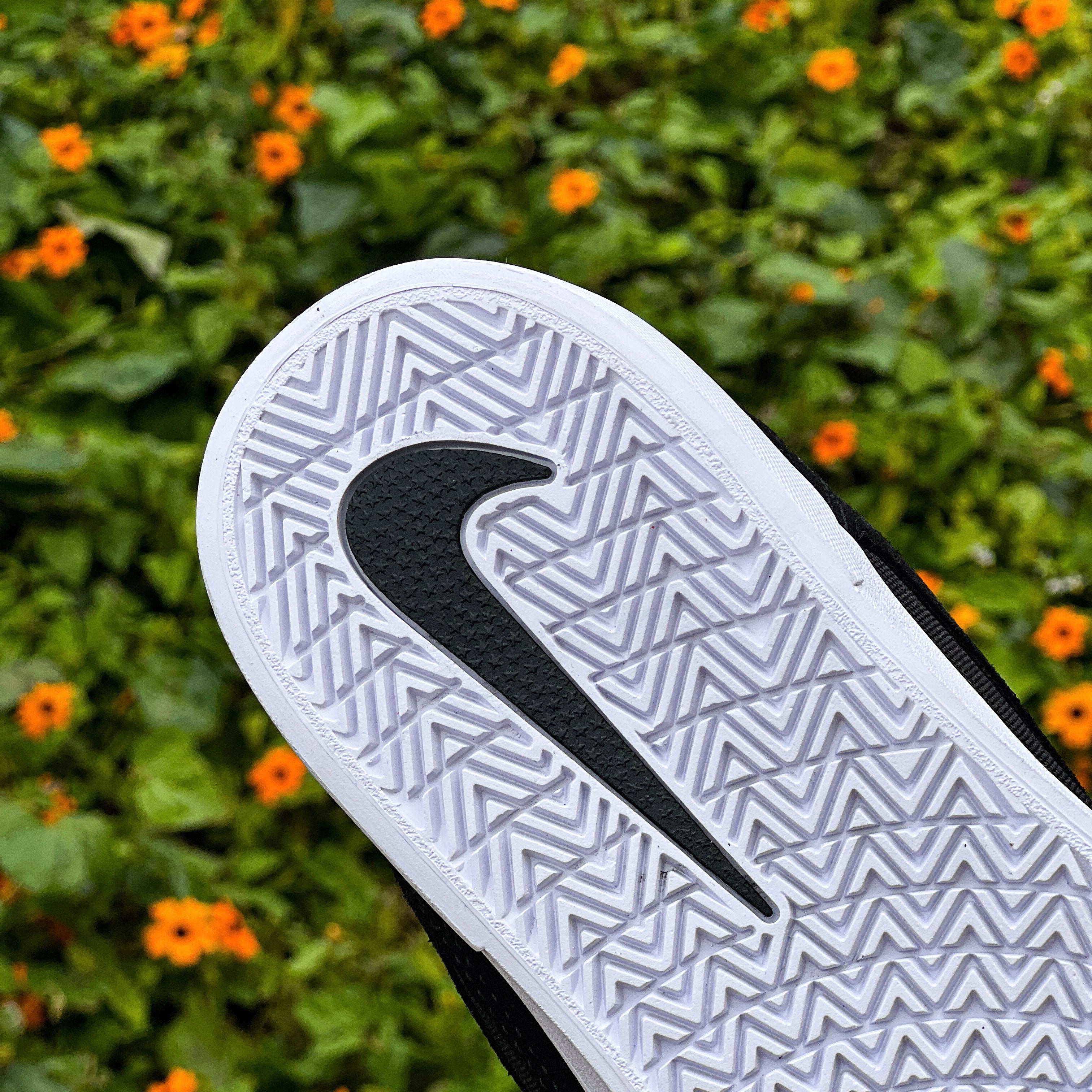 NIKE SB MALOR / BLACK WHITE