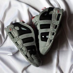 NIKE AIR MORE UPTEMPO / DARK GREY
