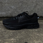 NIKE ZOOM VOMERO ROAM / TRIPLE BLACK
