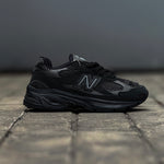 NEW BALANCE 2010 / BLACK