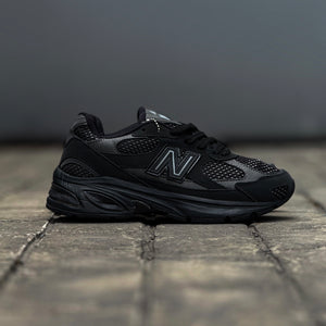 NEW BALANCE 2010 / BLACK