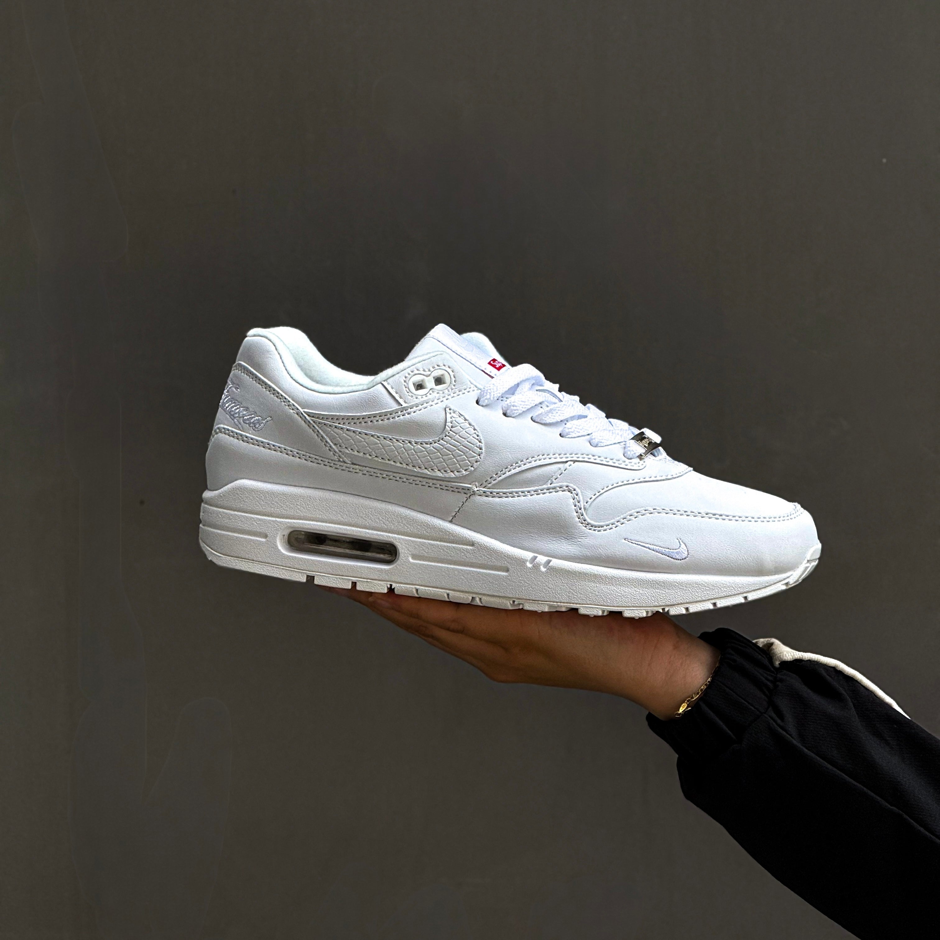 NIKE AIR MAX 1’87 SP / SUPREME TRIPLE WHITE