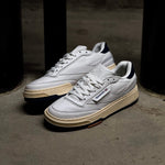 REEBOK CLUB C LTD / VINTAGE  WHITE NAVY