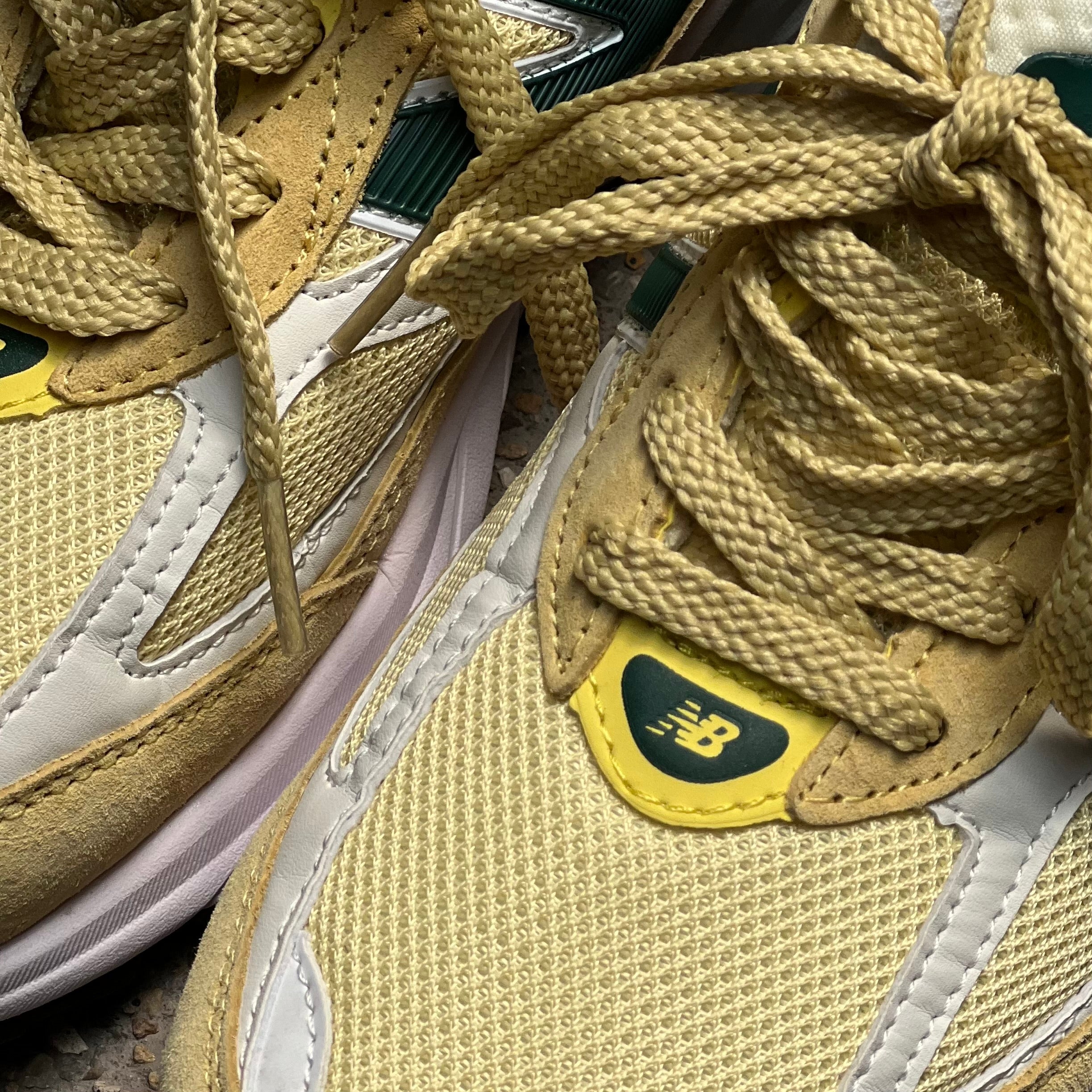 NEW BALANCE 990 / MIUSA SULPHUR GREEN