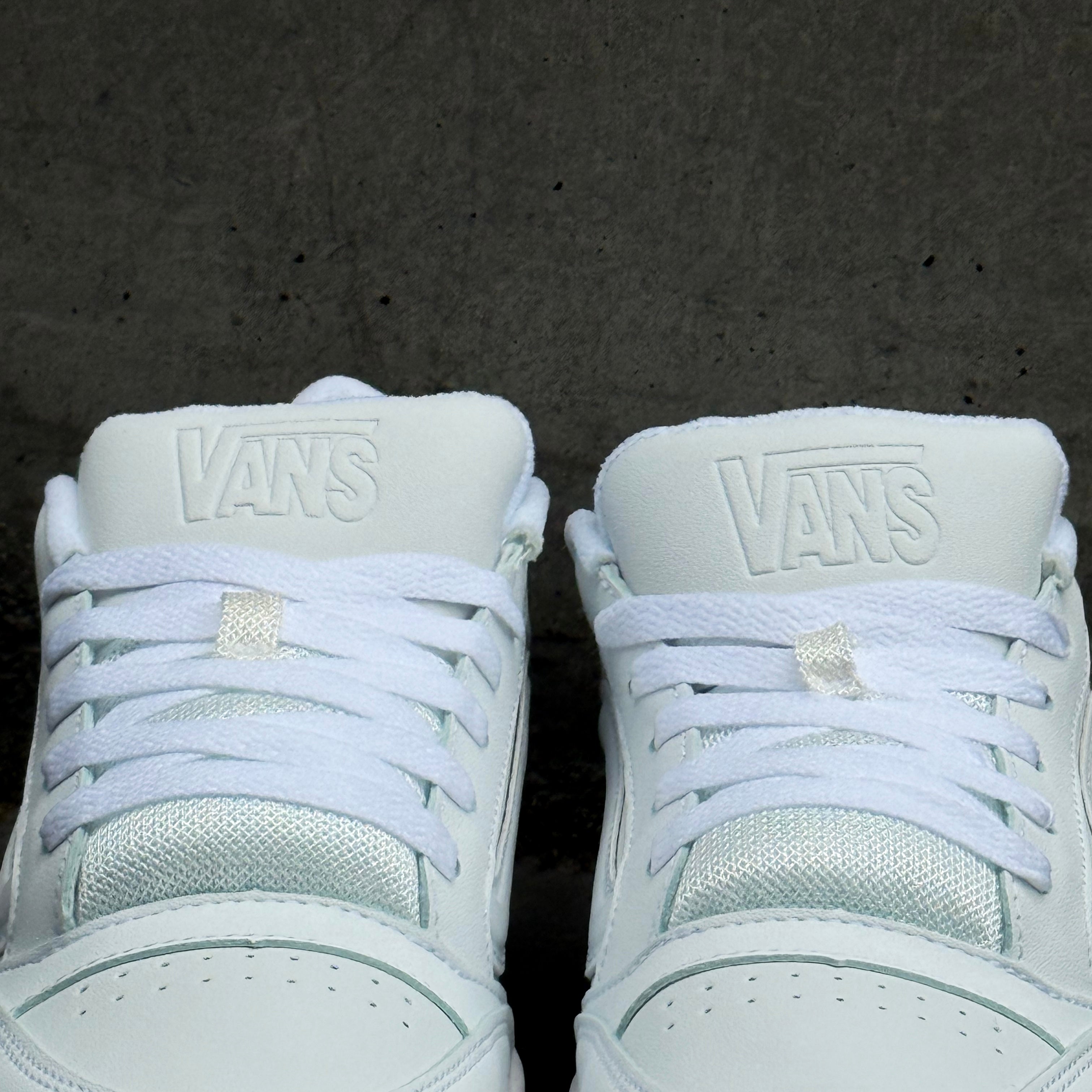 VANS HYLANE / WHITE GUM